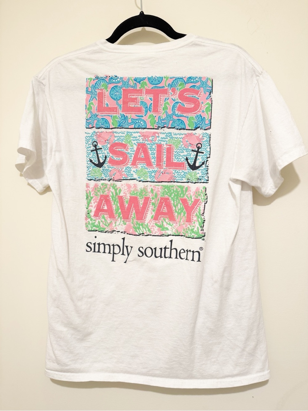 Simply Southern White Short-Sleeve 'Let's Sail Away' Graphic Tee